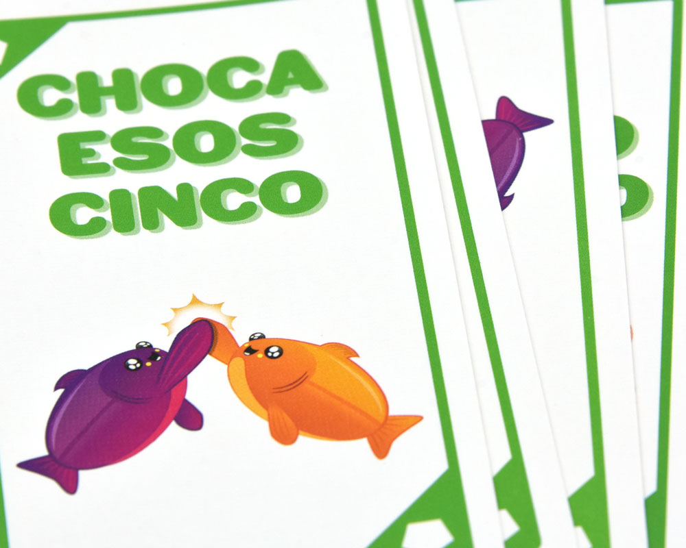 Juego Original Happy Salmon en Español Juego de Mesa Exploding Kittens. Tipo Party. Edad recomendada 6+