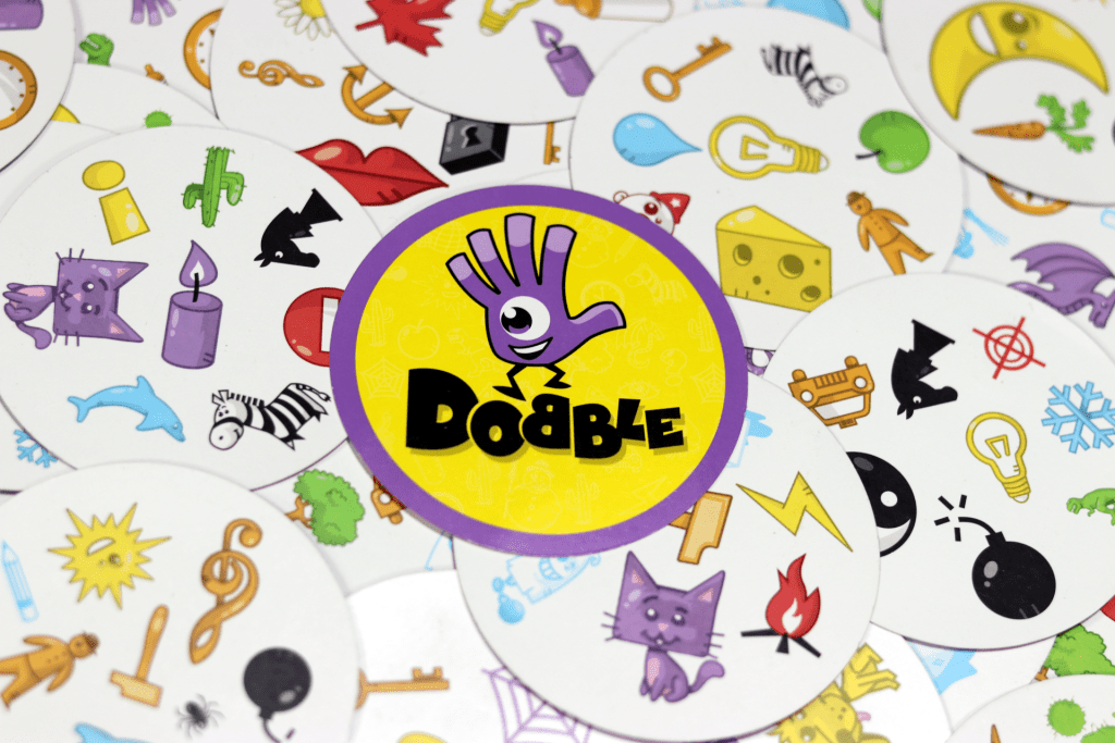 ¿Tienes ojos de halcón o te ganan los nervios? ¡Descúbrelo con Dobble!