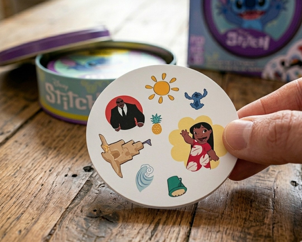 Dobble Disney Stitch. Juego de Mesa en ESPAÑOL. Asmodee