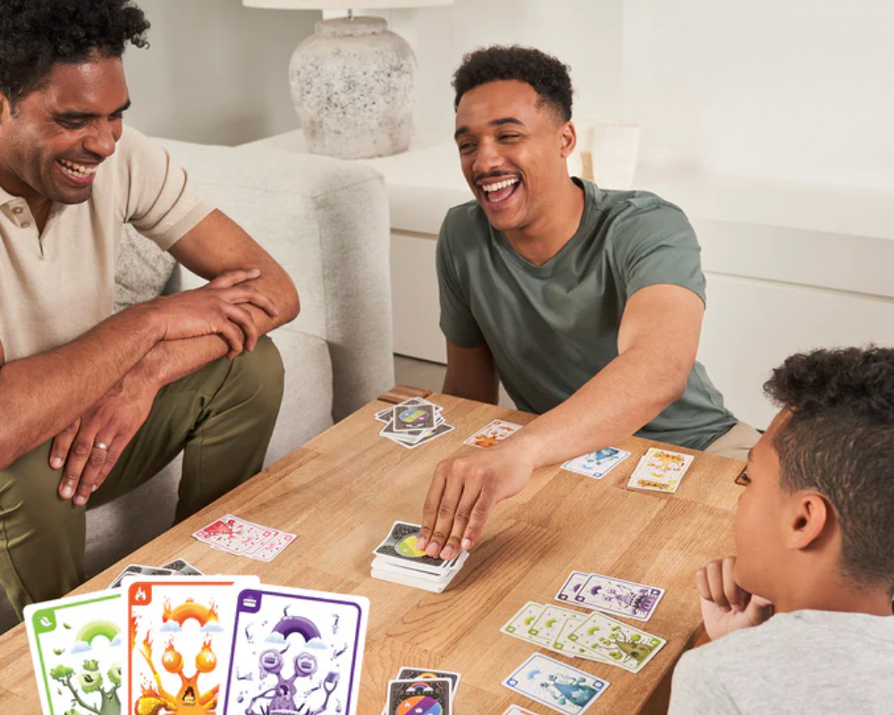 Mantis Juego de Mesa en Español. Edad recomendada 7+. Exploding Kittens